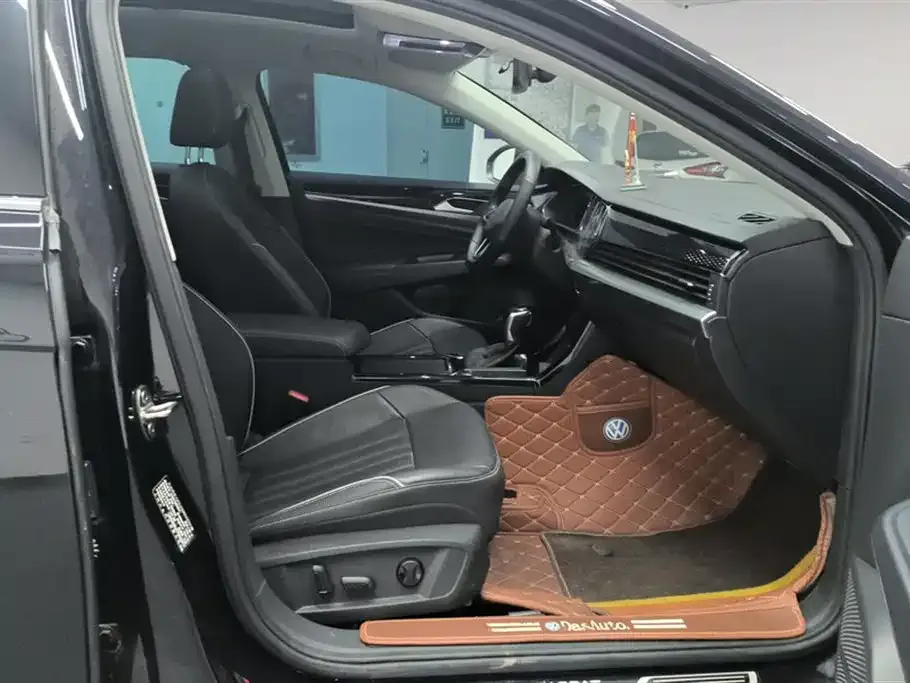 Volkswagen Passat — фото 8