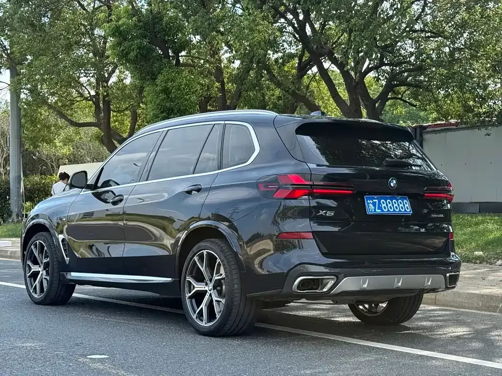 BMW X5 — фото 9