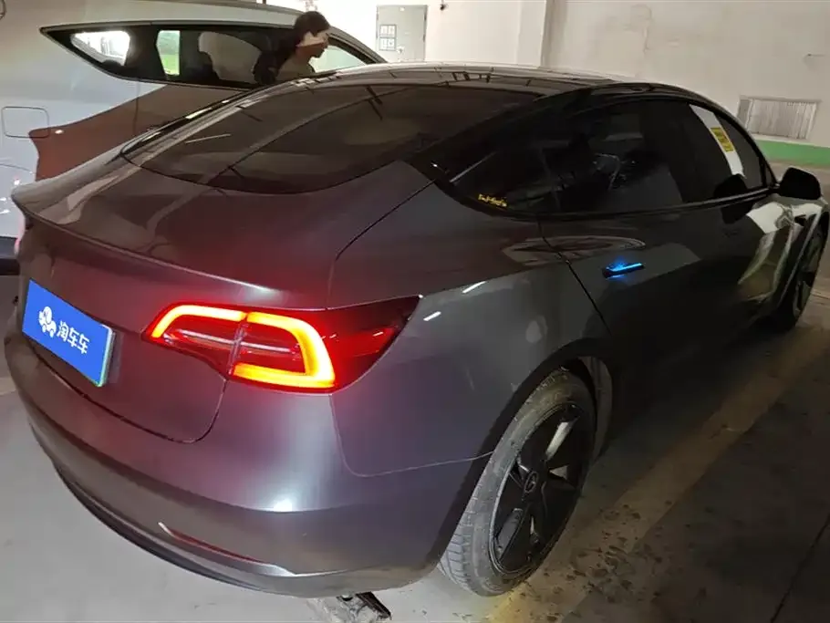 Tesla Model 3 — фото 3