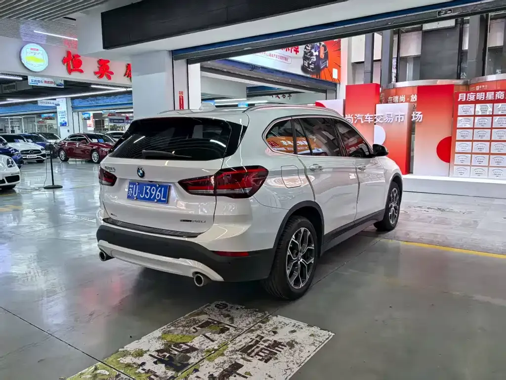 BMW X1 — фото 9