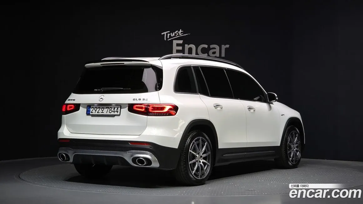 Mercedes-Benz GLB-Class — фото 2