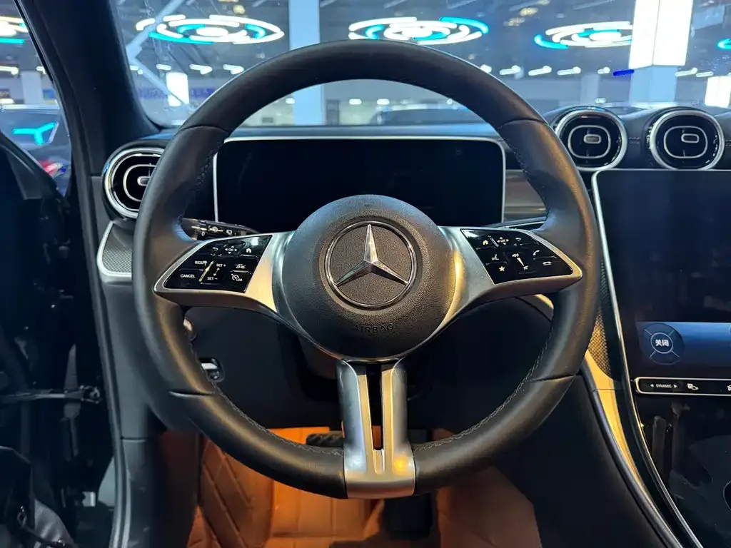 Mercedes-Benz GLC — фото 8