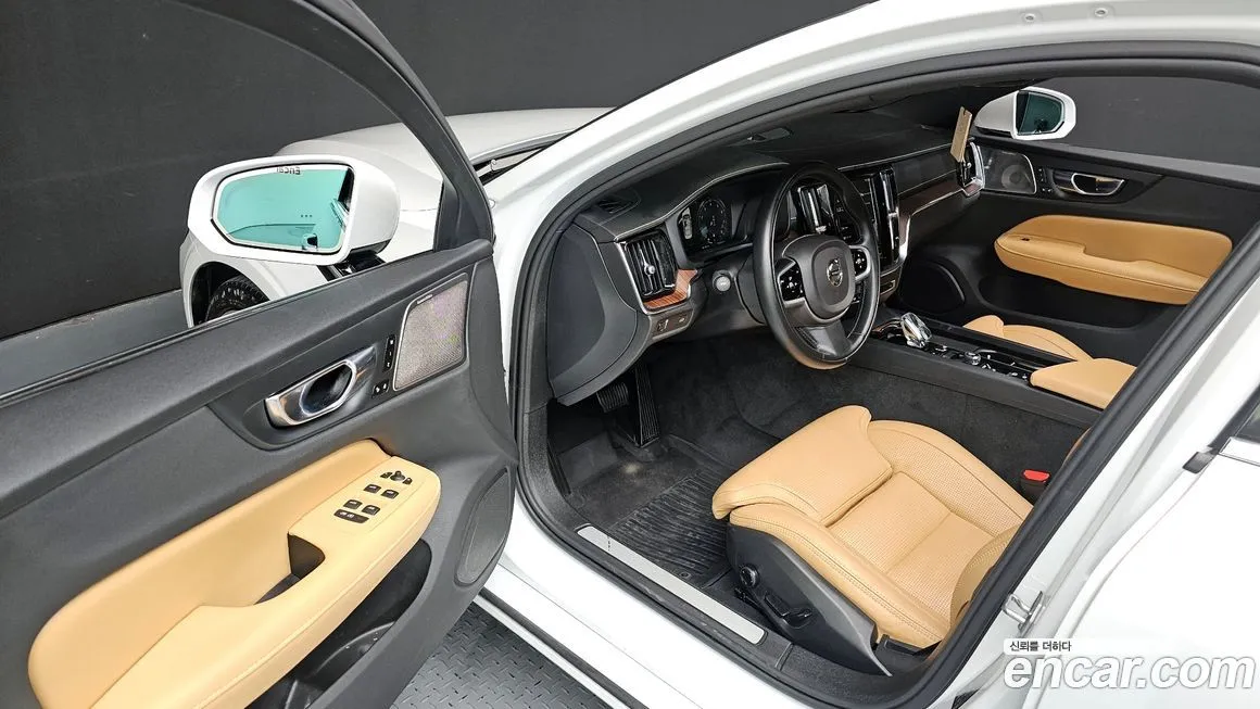 Volvo S60 — фото 10