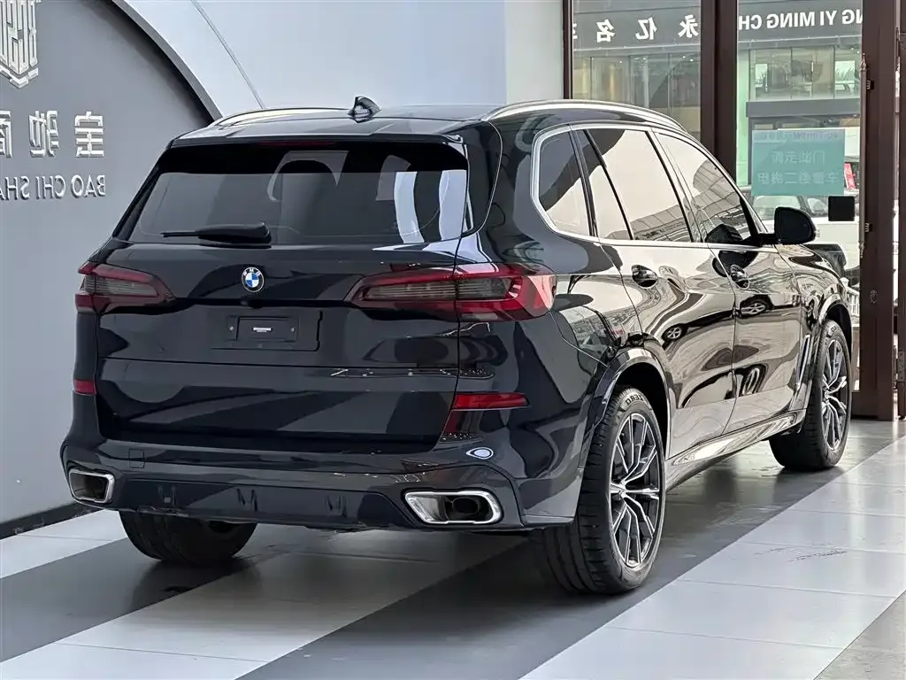 BMW X5 — фото 6
