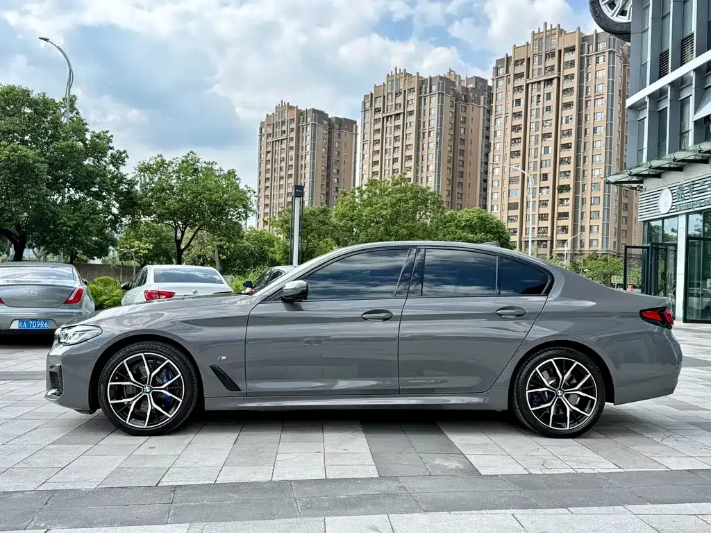 BMW 5 Series (Import) — фото 4