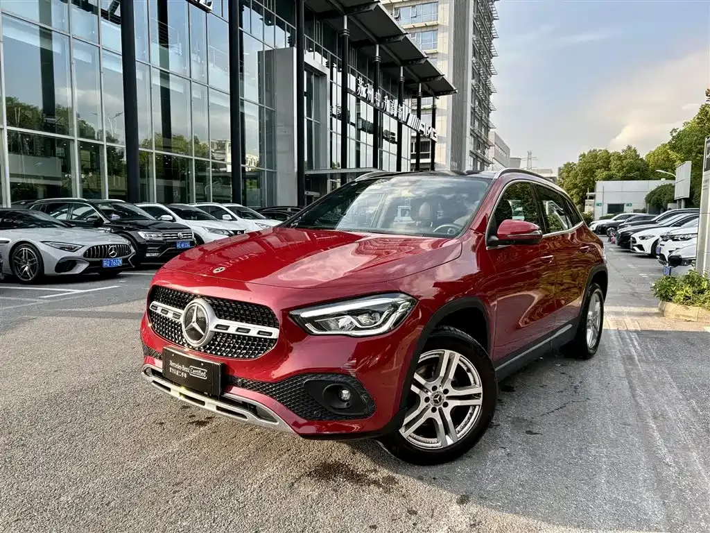 Mercedes-Benz GLA — фото 1