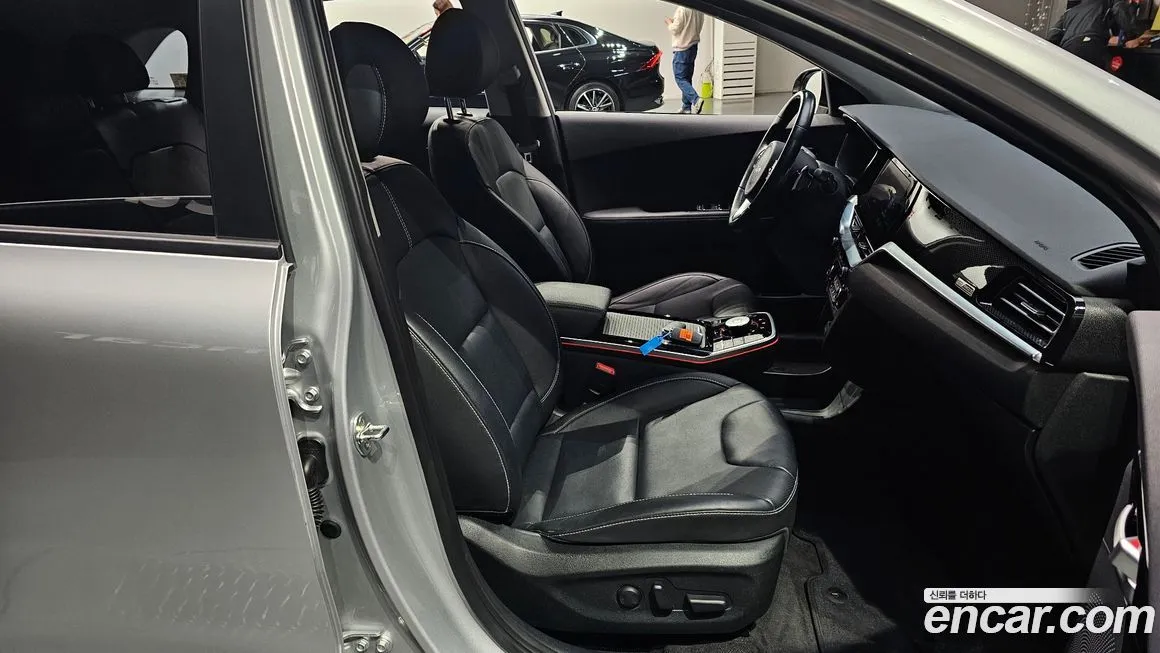 Kia Niro — фото 10