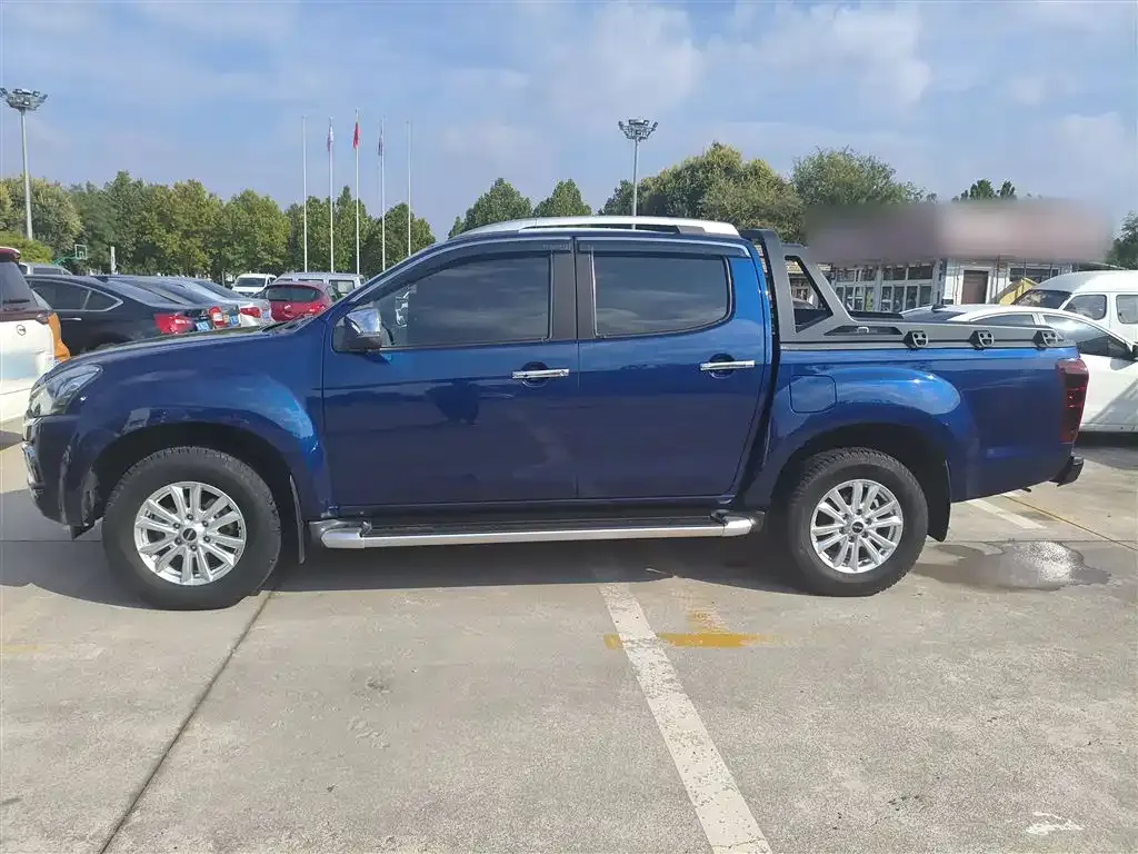 Isuzu D-MAX — фото 5