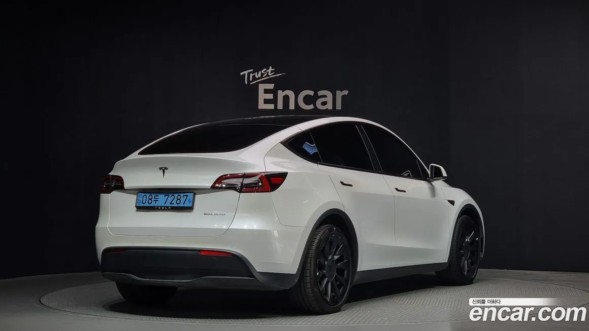 Tesla Model Y — фото 2