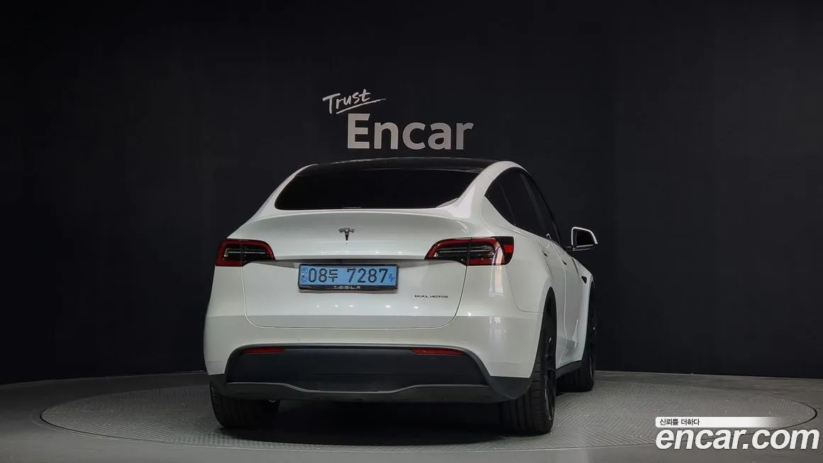 Tesla Model Y — фото 4