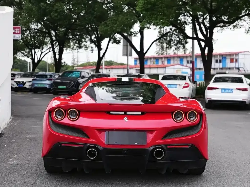 Ferrari F8 — фото 5