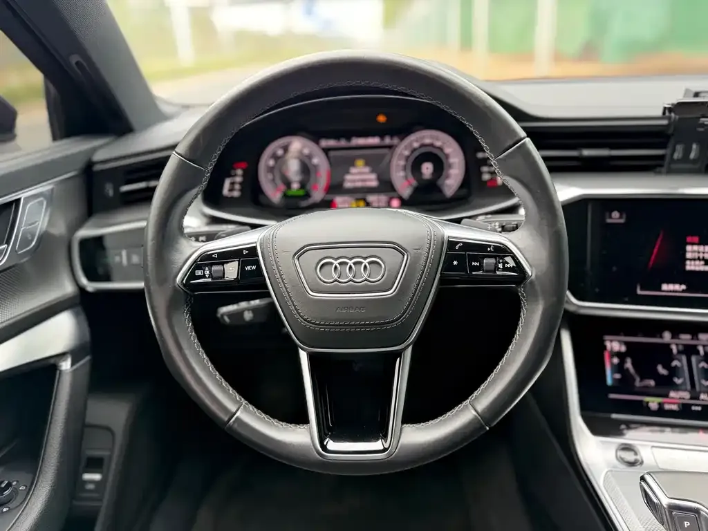 Audi A6L — фото 5