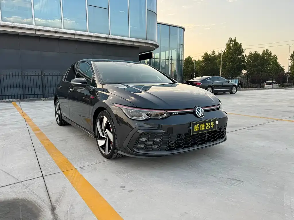 Volkswagen Golf GTI — фото 3
