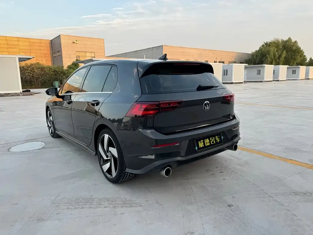 Volkswagen Golf GTI — фото 5