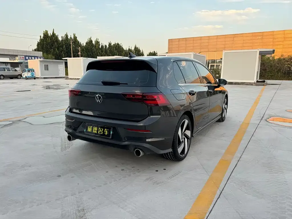 Volkswagen Golf GTI — фото 7