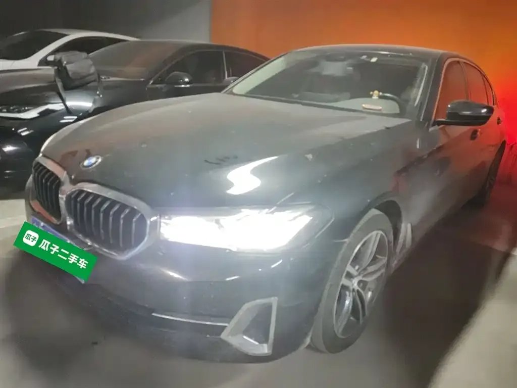 BMW 5 Series — фото 1