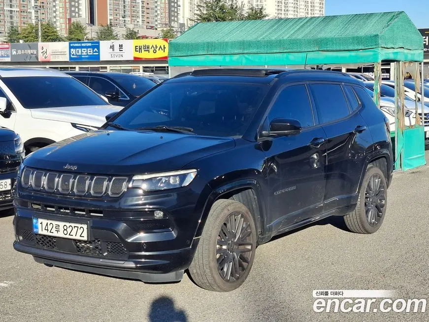 Jeep Compass — фото 1