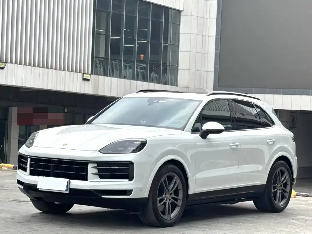 Porsche Cayenne — фото 1