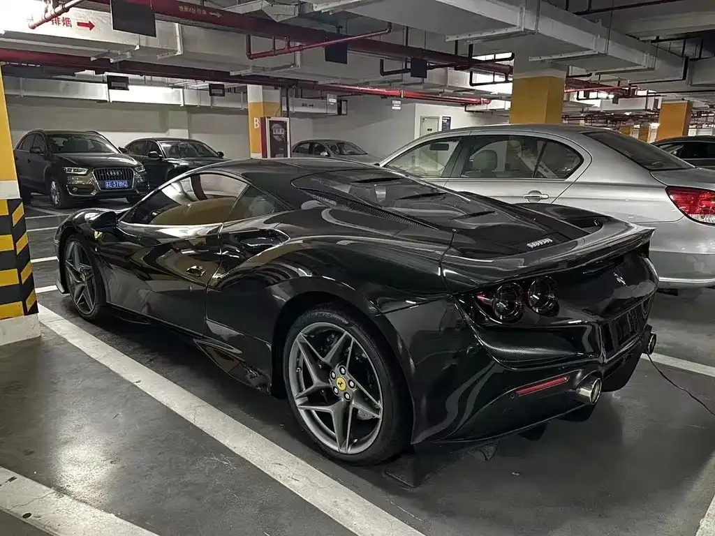 Ferrari F8 — фото 4