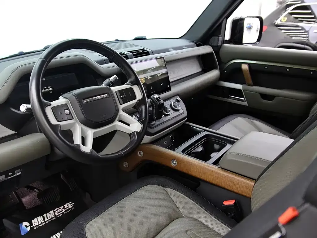 Land Rover Defender — фото 5