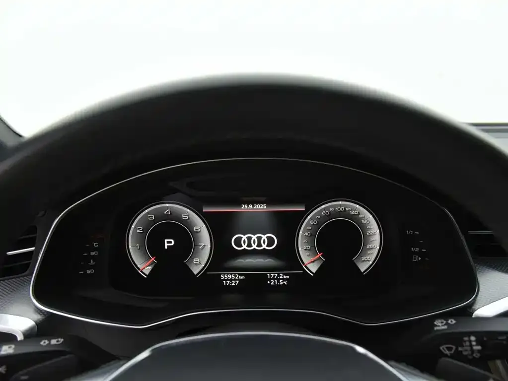 Audi A6L — фото 9