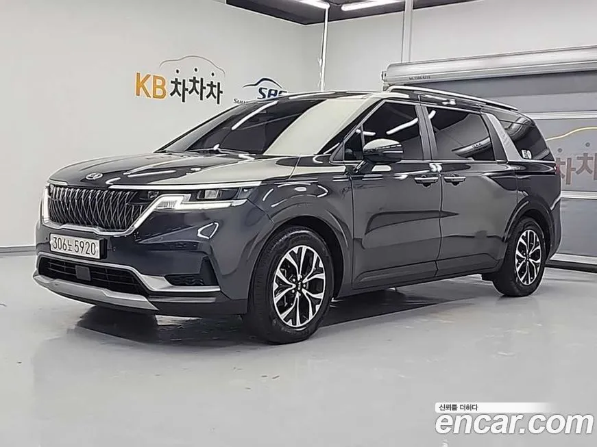 Kia Carnival — фото 1