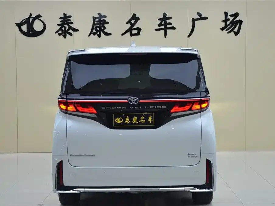 Toyota Vellfire — фото 3