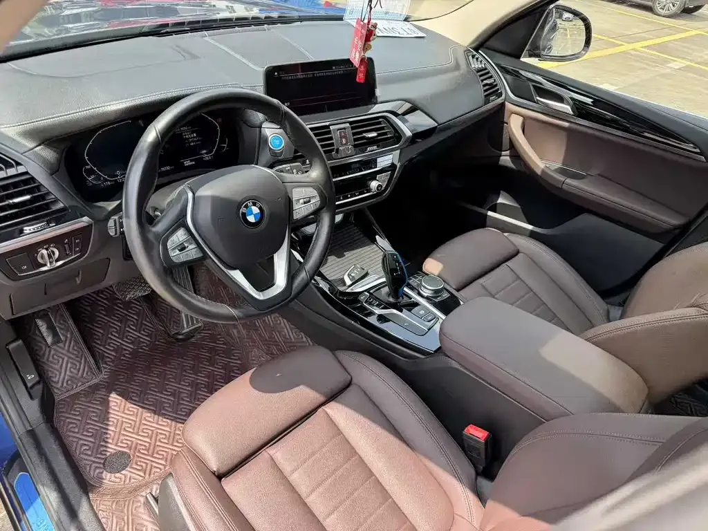 BMW iX3 — фото 4