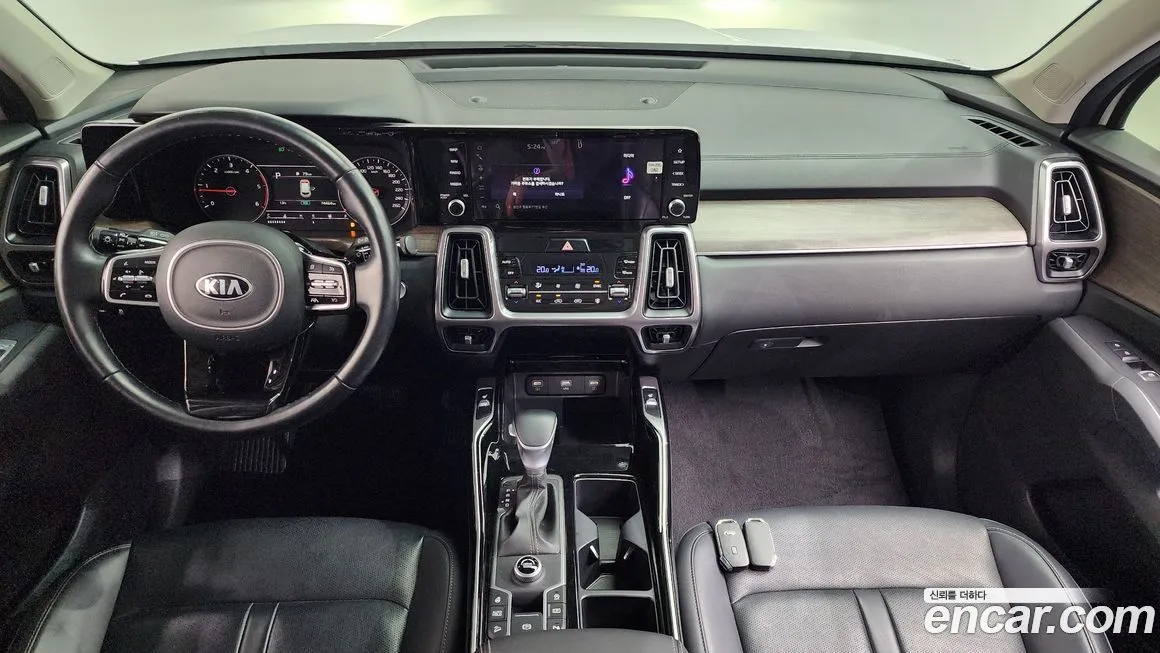 Kia Sorento — фото 7