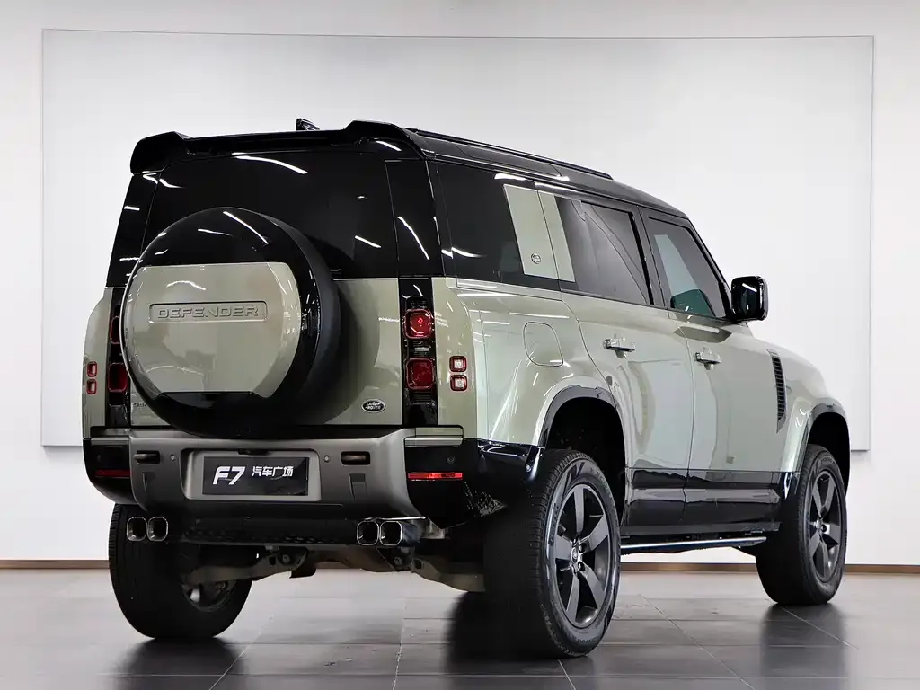 Land Rover Defender — фото 6