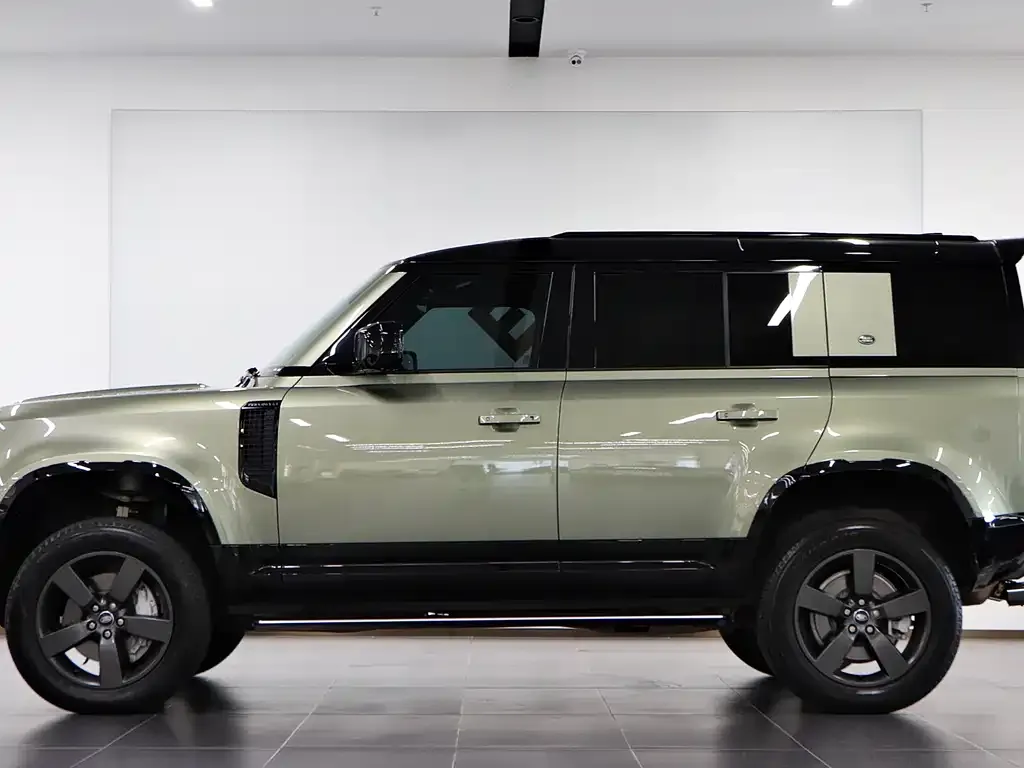 Land Rover Defender — фото 7