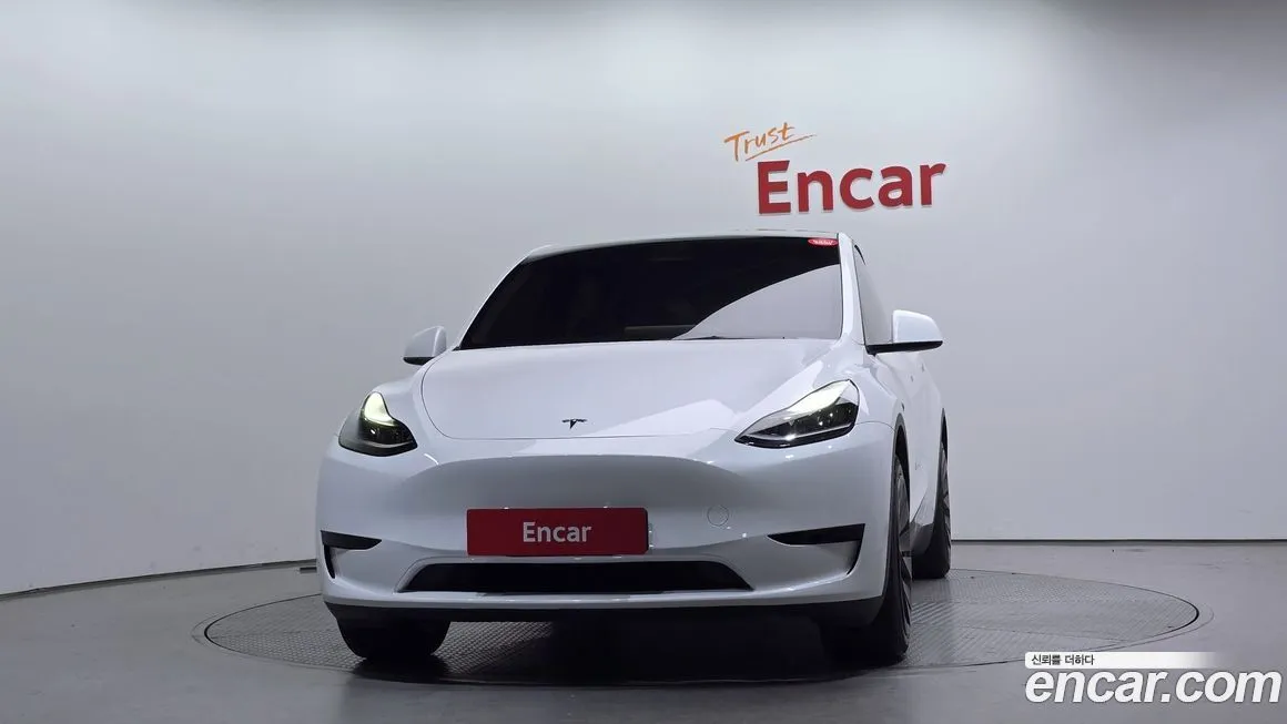 Tesla Model Y — фото 3