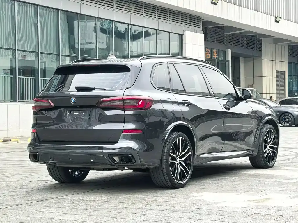 BMW X5 — фото 5