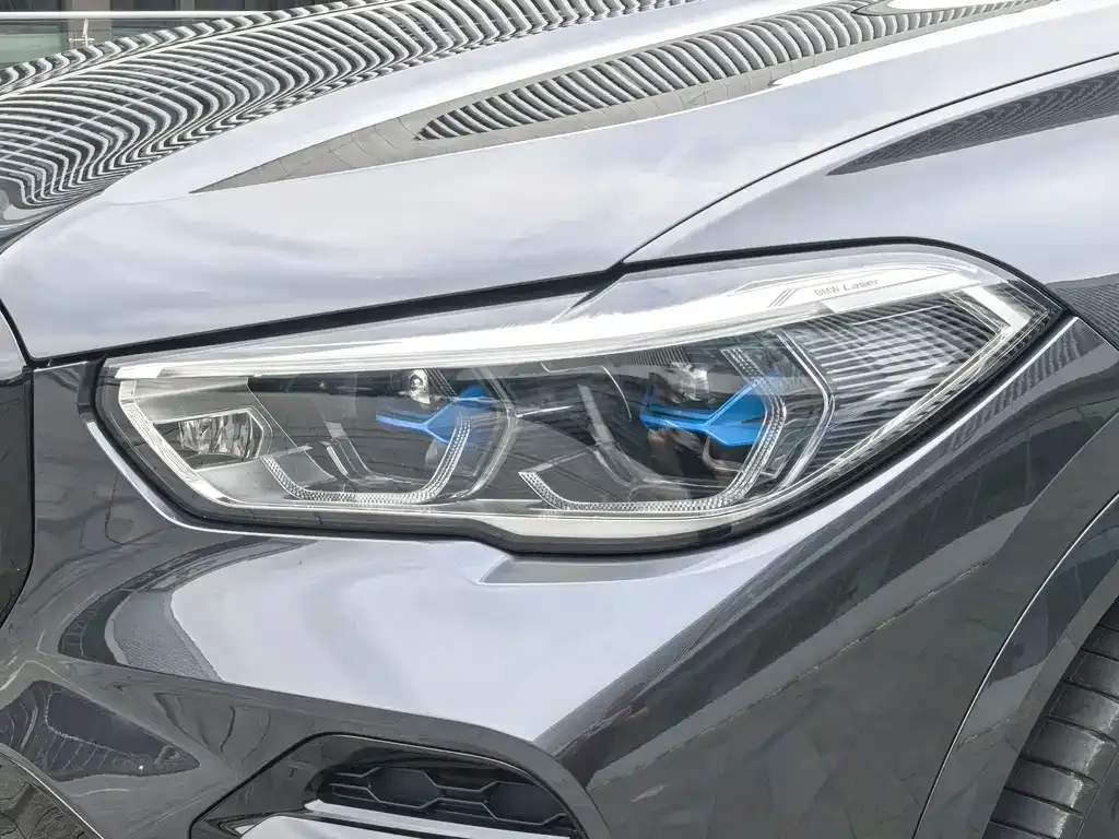 BMW X5 — фото 8
