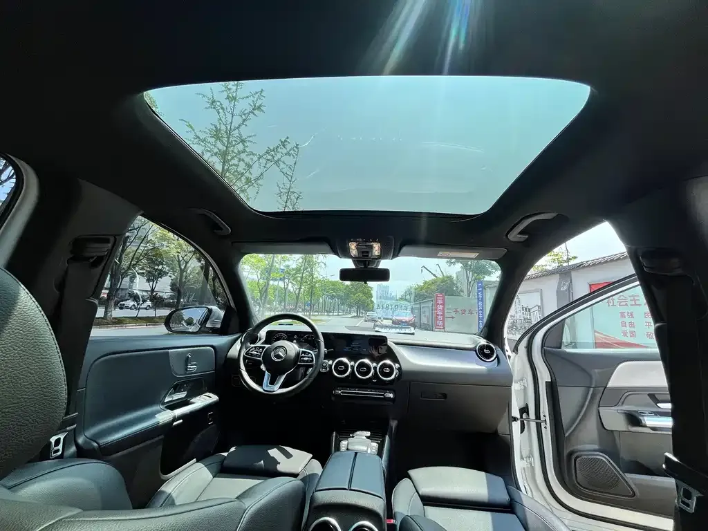 Mercedes-Benz GLA — фото 10