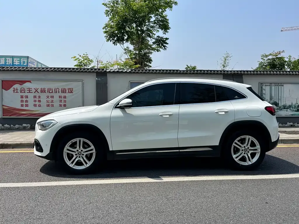 Mercedes-Benz GLA — фото 4