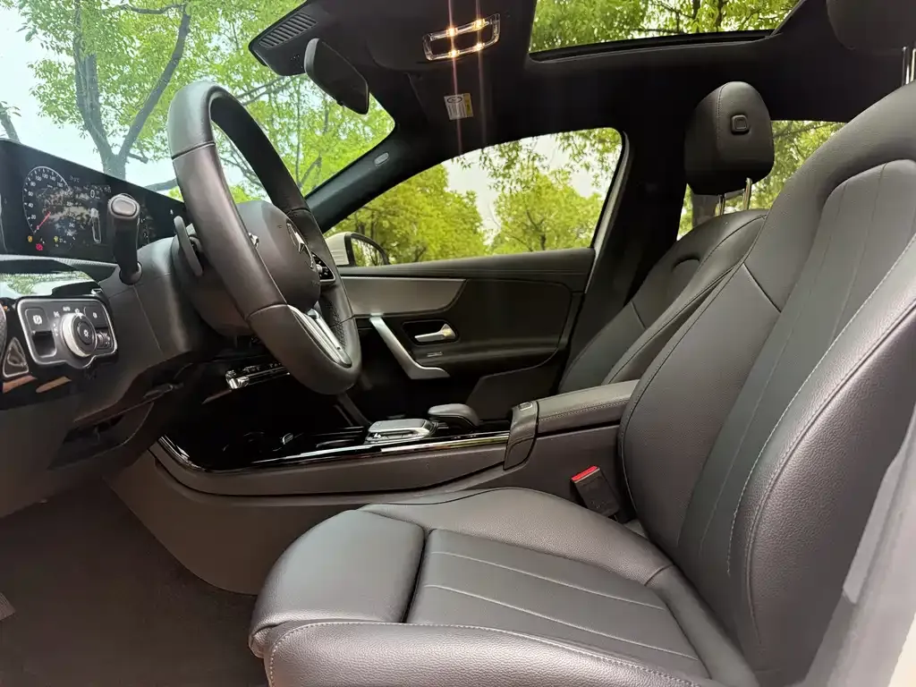 Mercedes-Benz A-Class — фото 10