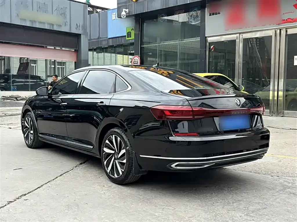 Volkswagen Passat — фото 5