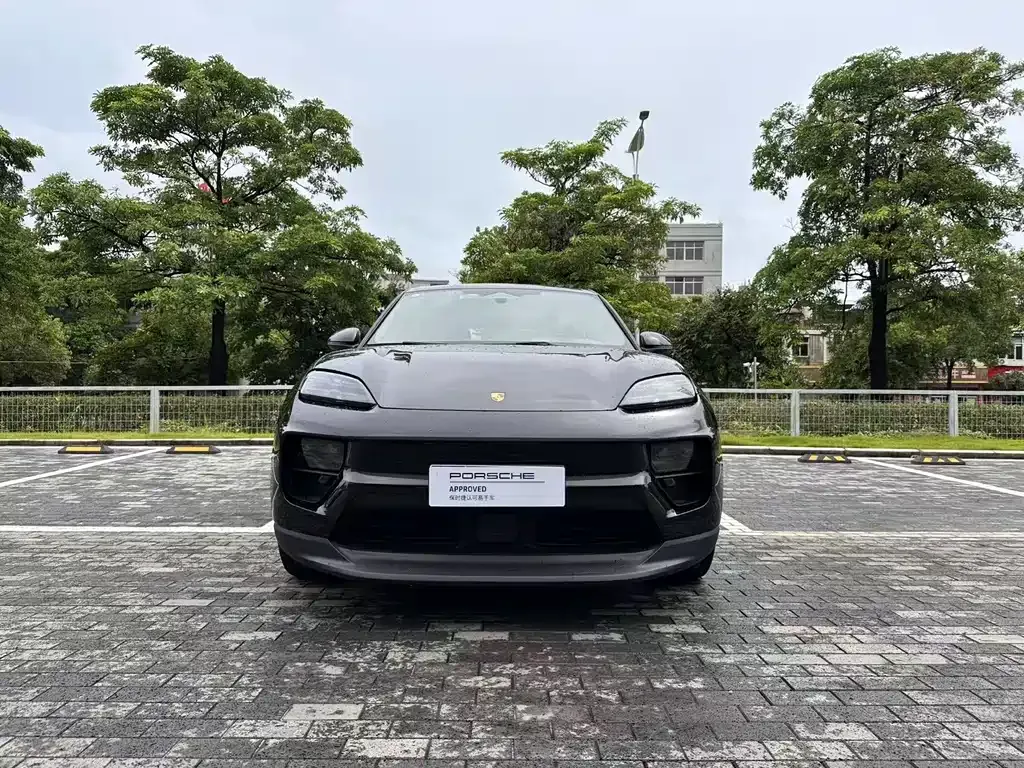 Porsche Macan EV — фото 1