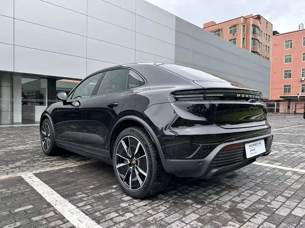 Porsche Macan EV — фото 5