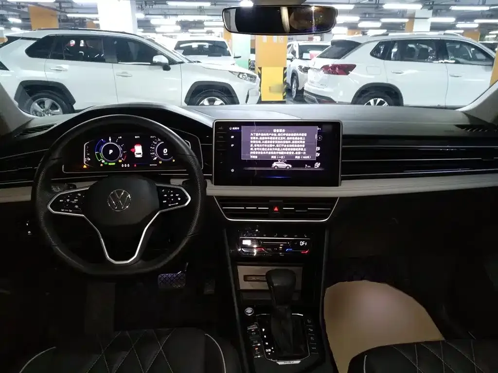 Volkswagen Tiguan L New Energy — фото 10
