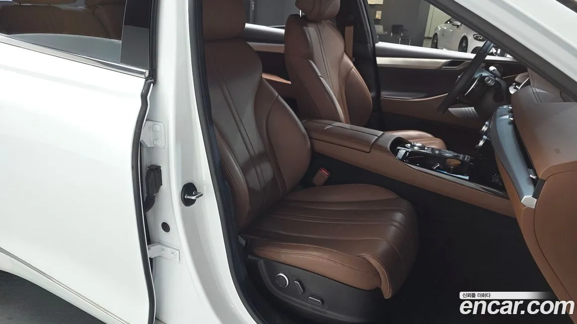 Genesis G80 — фото 10