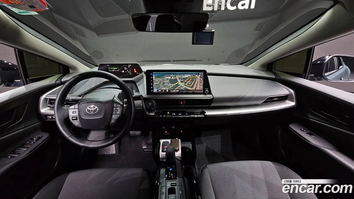 Toyota Prius — фото 7