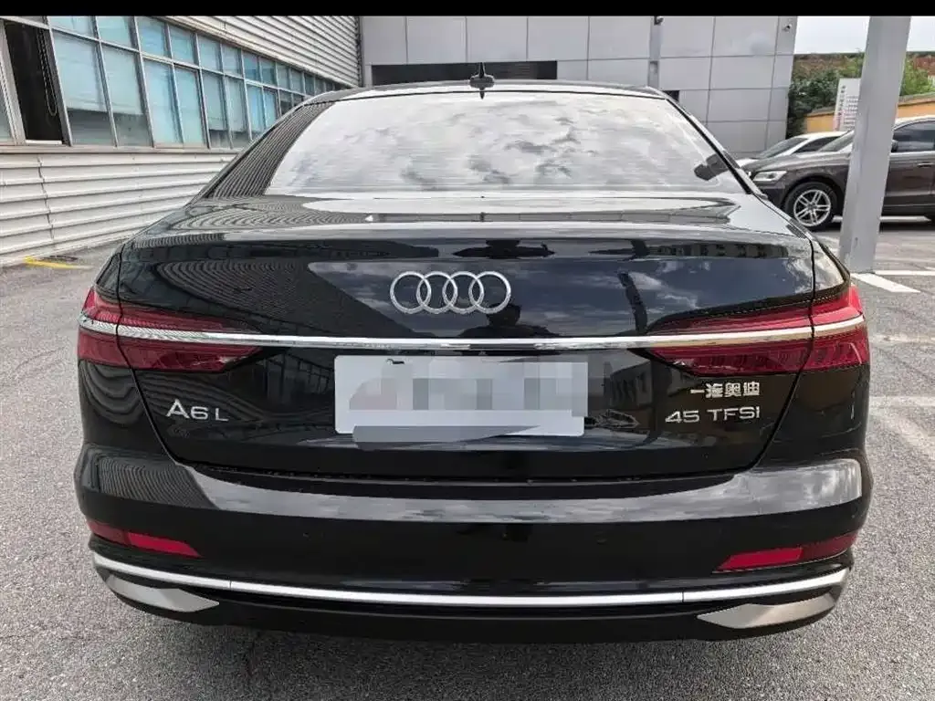 Audi A6L — фото 5