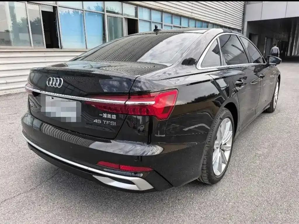Audi A6L — фото 6