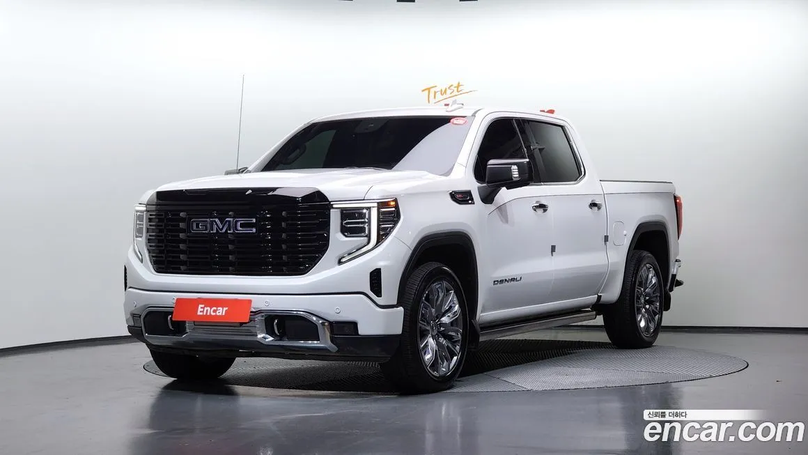 GMC Sierra — фото 1