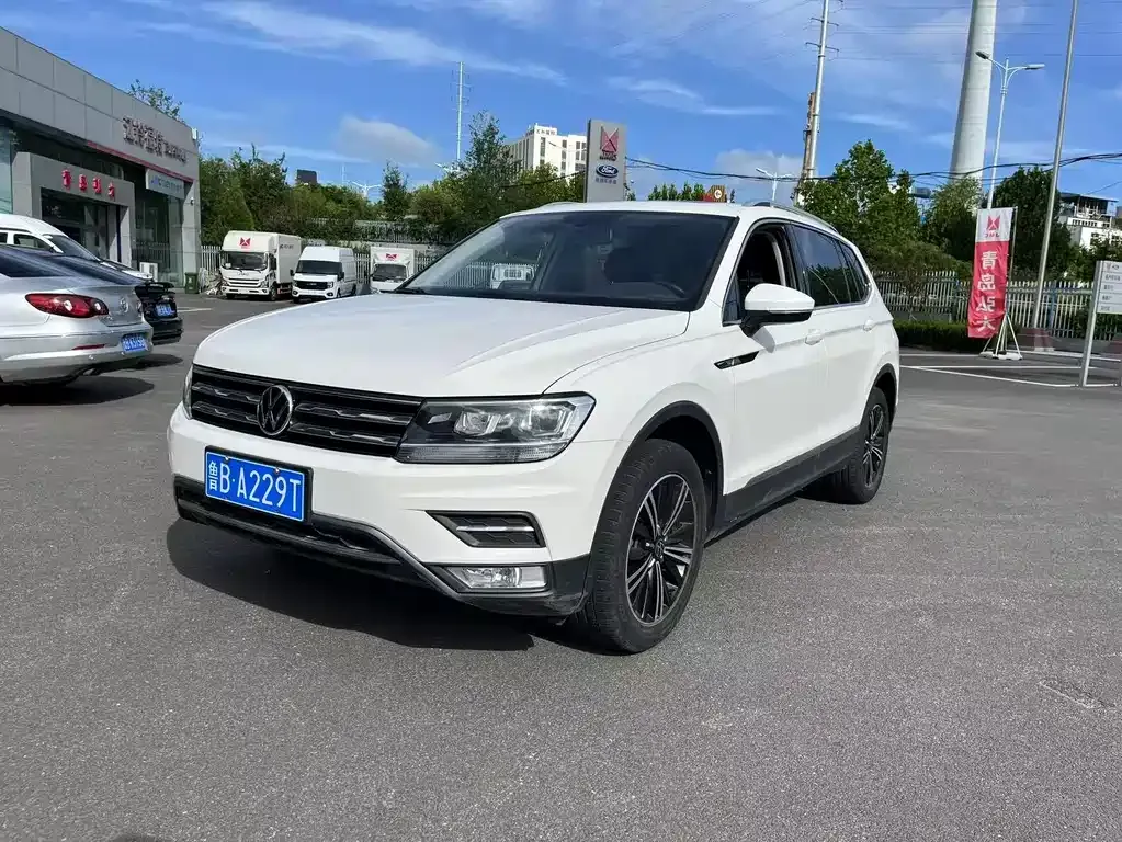 Volkswagen Tiguan L — фото 4
