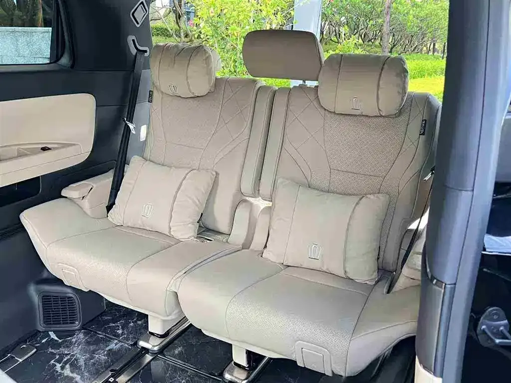 Toyota Vellfire — фото 7