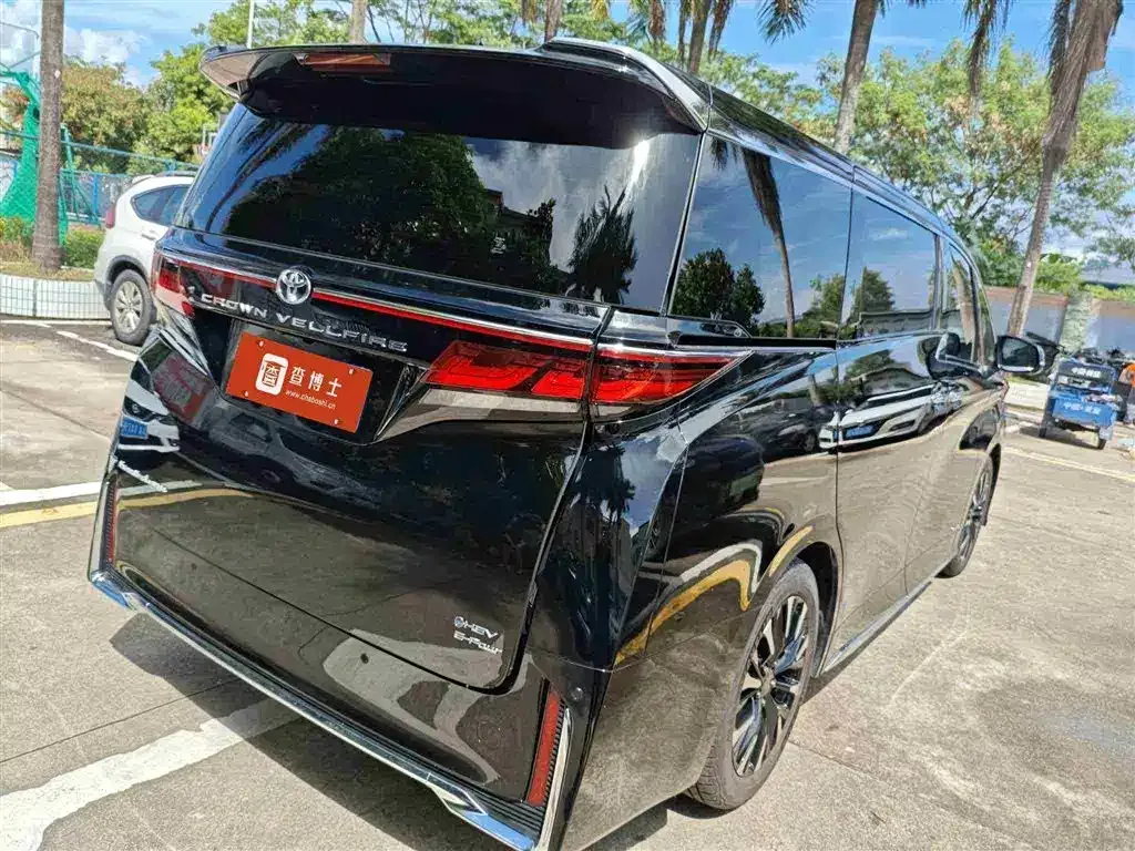 Toyota Vellfire — фото 9