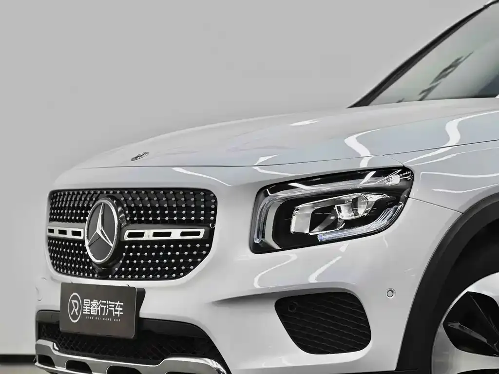 Mercedes-Benz GLB — фото 4